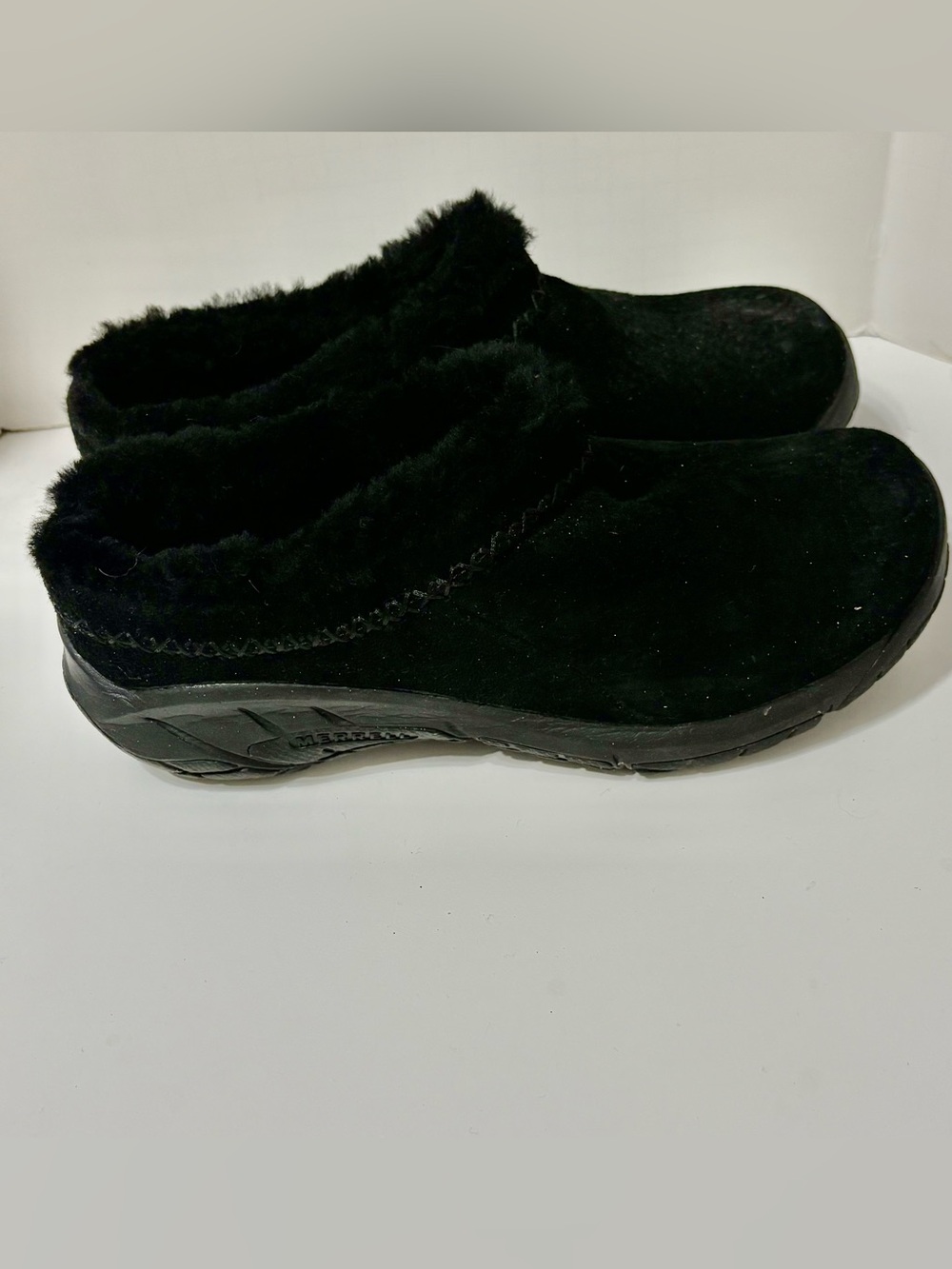 Women’s Black Sheepskin Cozy Mules with Plush Lining with Footbed Wool and poly